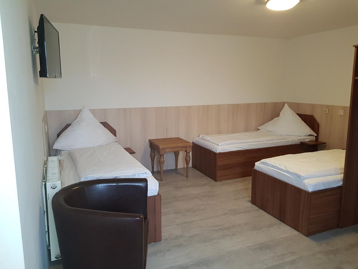 Pension Im Bett Нюрнберг Екстер'єр фото